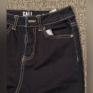 Cali High Rise Skinny Dark Blue Jeans Size 1